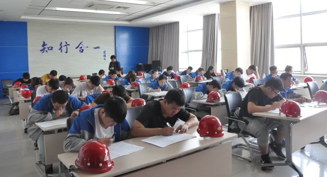 免费观看B站刺激战场2023