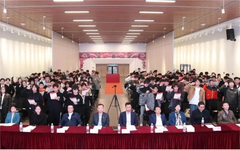 免费观看B站刺激战场2023