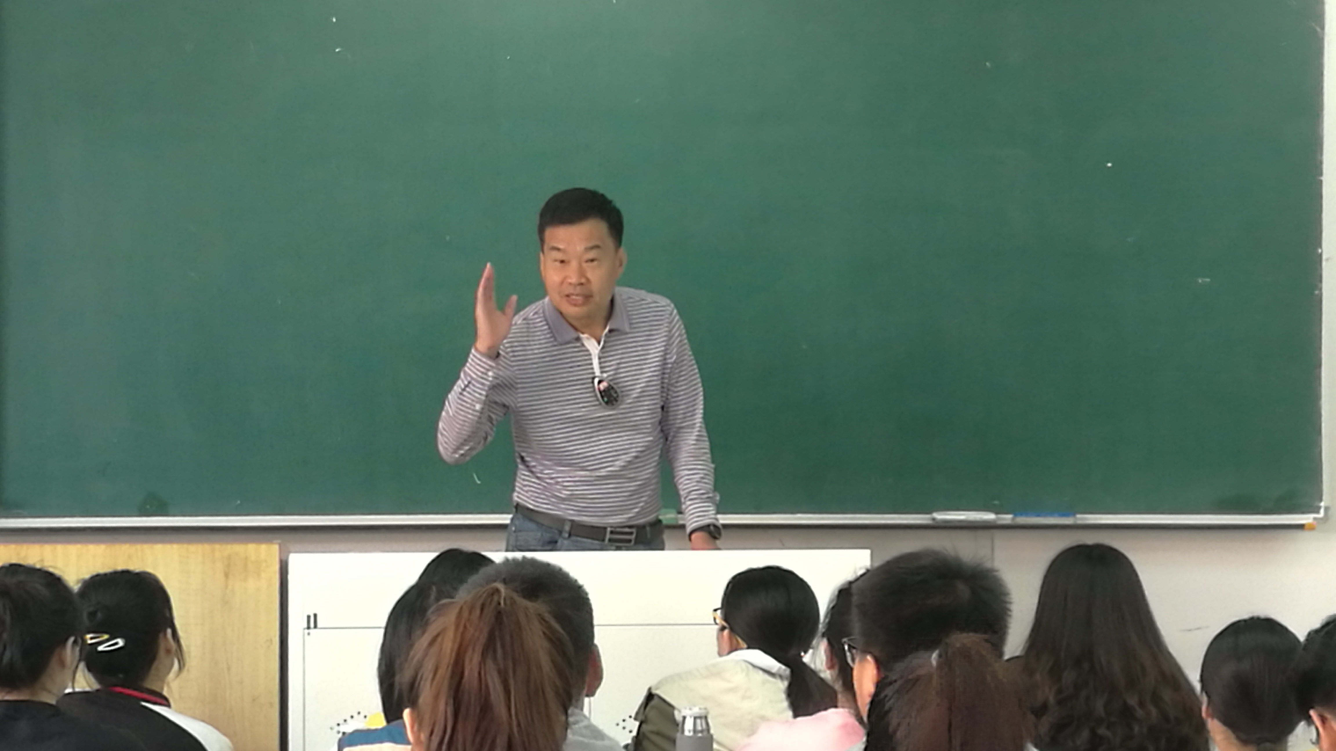 免费观看B站刺激战场2023