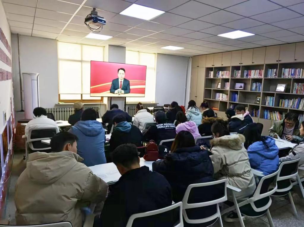 免费观看B站刺激战场2023