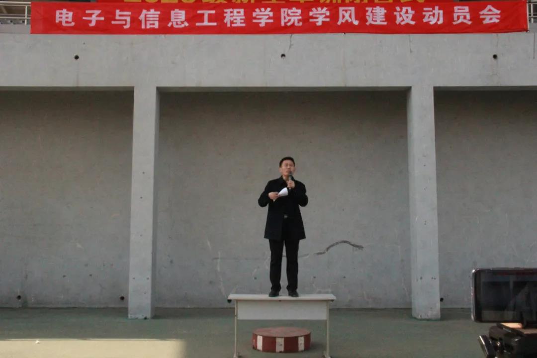 免费观看B站刺激战场2023