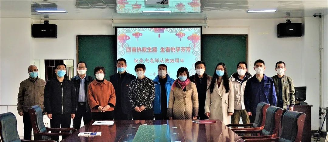 免费观看B站刺激战场2023