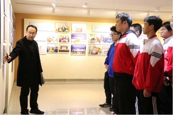 免费观看B站刺激战场2023