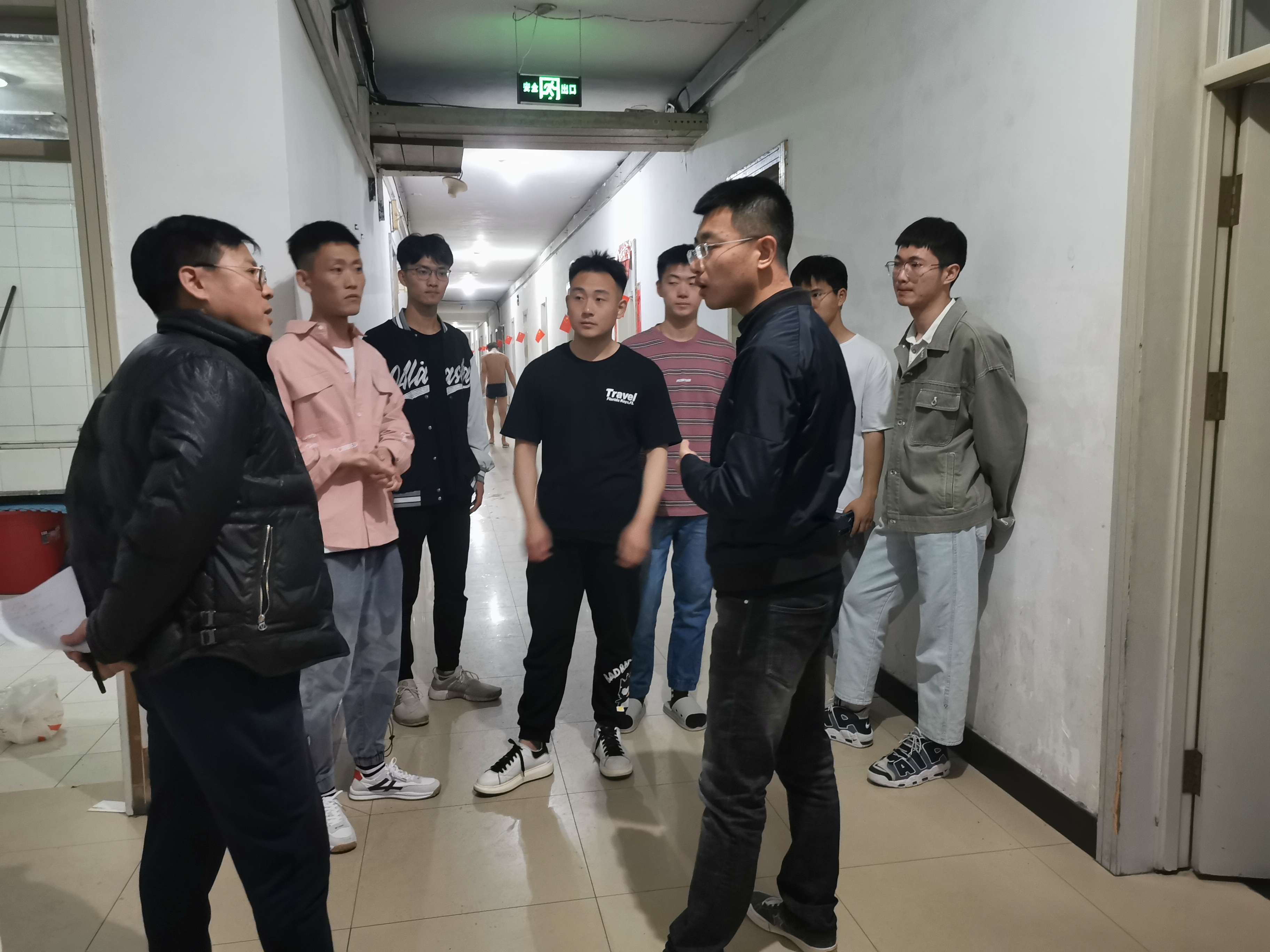 免费观看B站刺激战场2023
