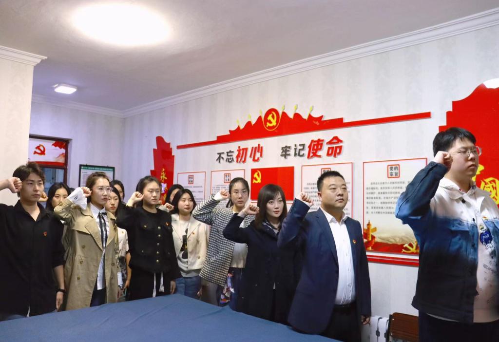 免费观看B站刺激战场2023