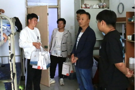 免费观看B站刺激战场2023