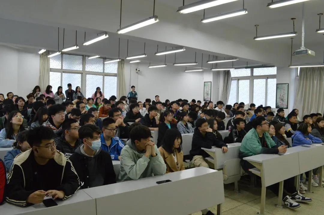 免费观看B站刺激战场2023