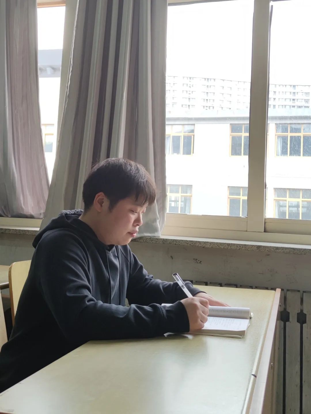 免费观看B站刺激战场2023