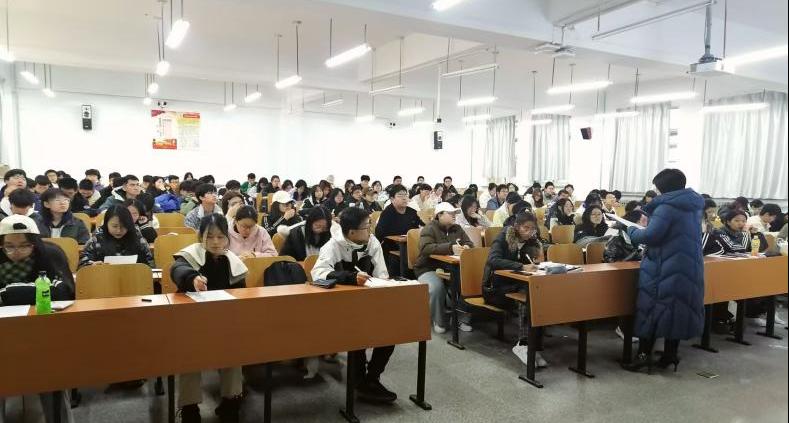 免费观看B站刺激战场2023