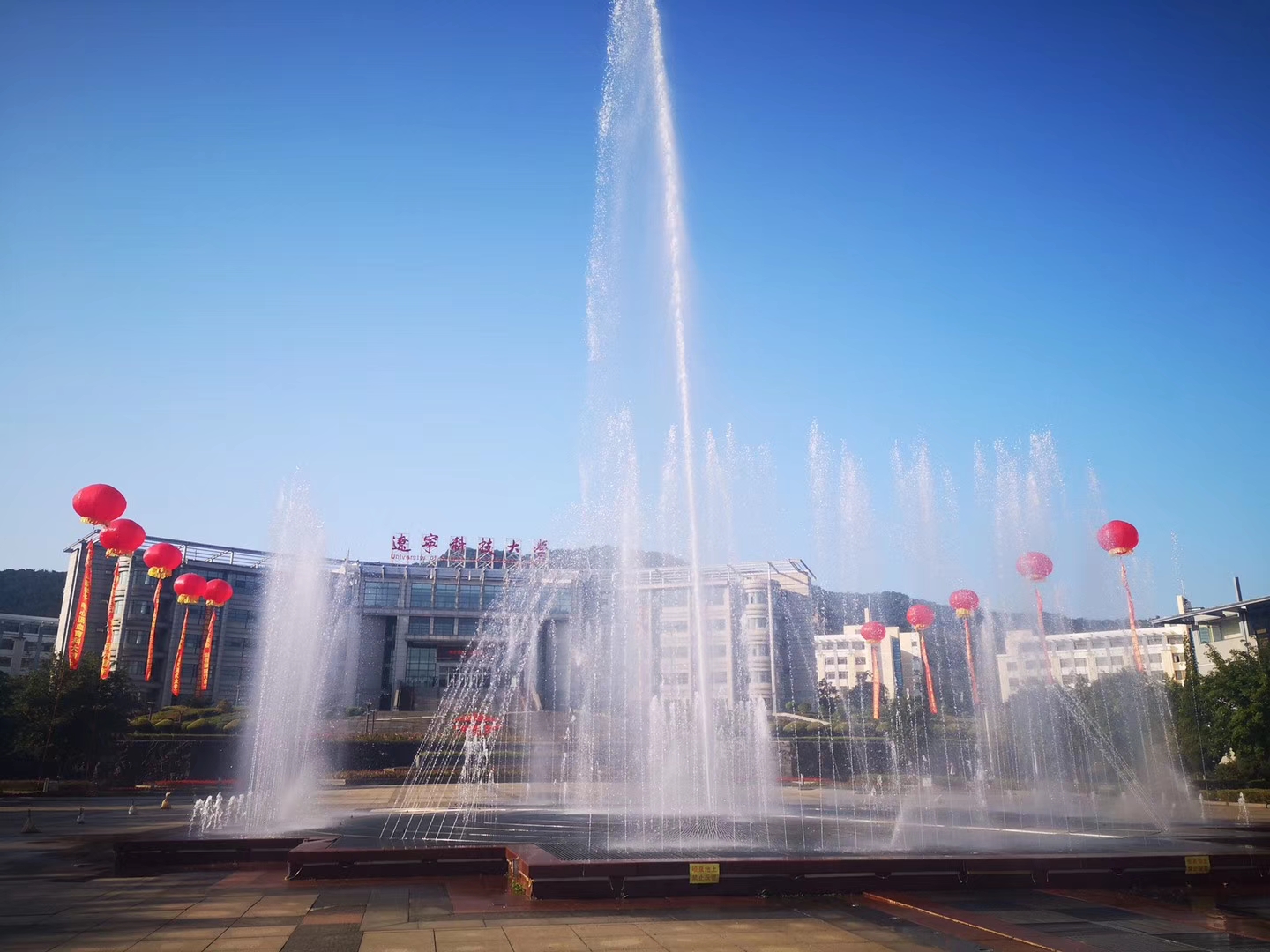 免费观看B站刺激战场2023